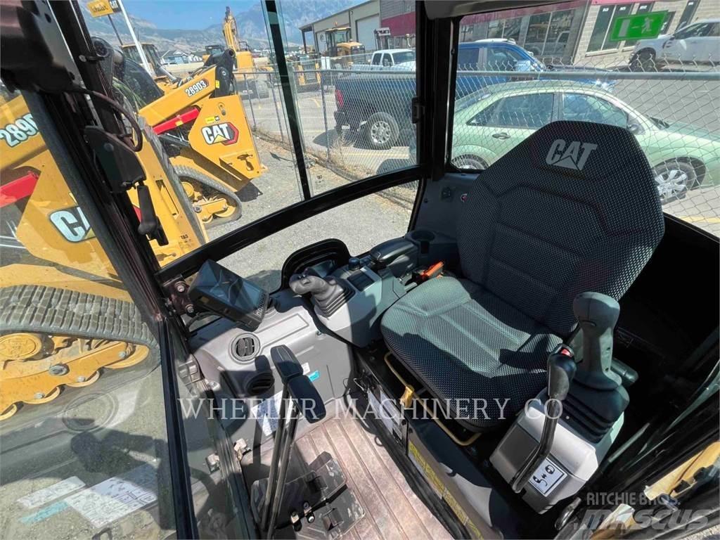 CAT 301.8 C3TH 大型油圧ショベル12t以上（パワーショベル・ユンボ）
