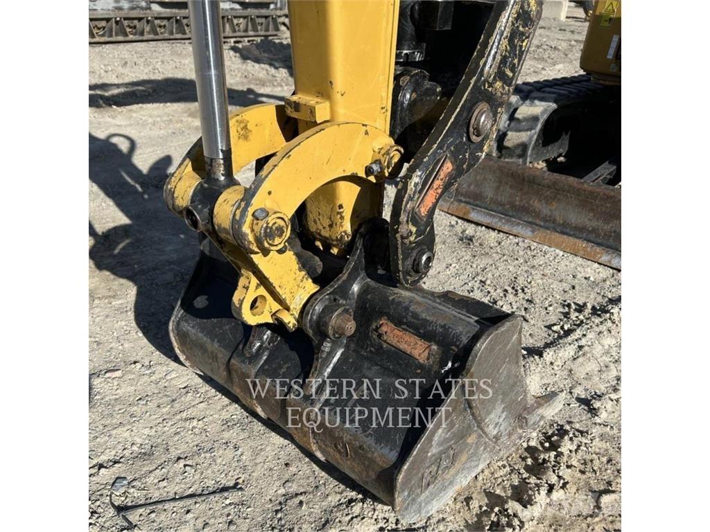 CAT 302 大型油圧ショベル12t以上（パワーショベル・ユンボ）