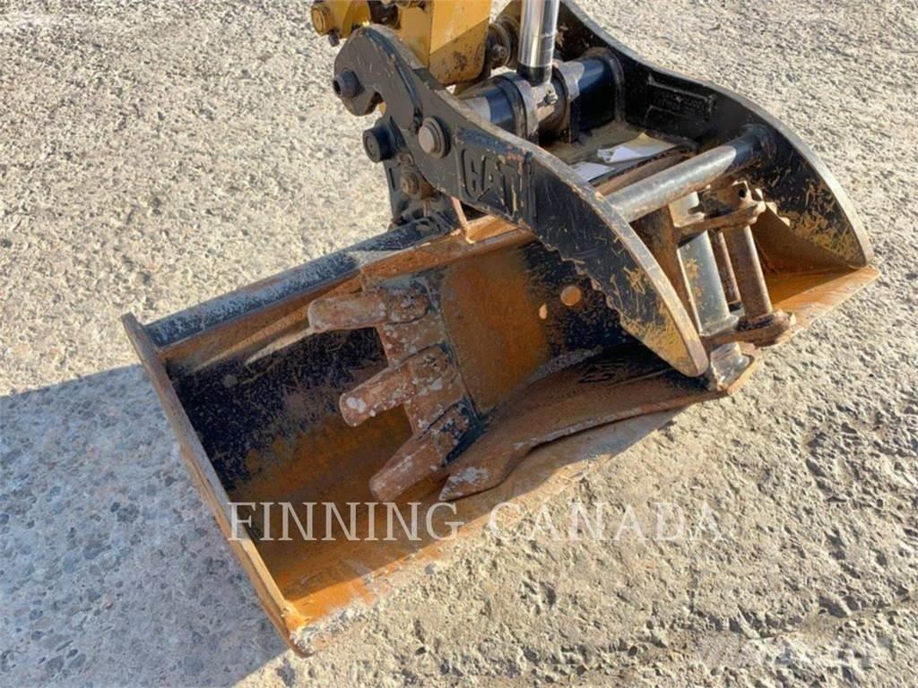 CAT 302-05 大型油圧ショベル12t以上（パワーショベル・ユンボ）