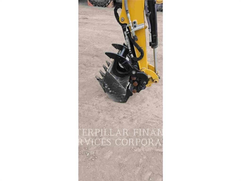 CAT 302 05A CR 大型油圧ショベル12t以上（パワーショベル・ユンボ）