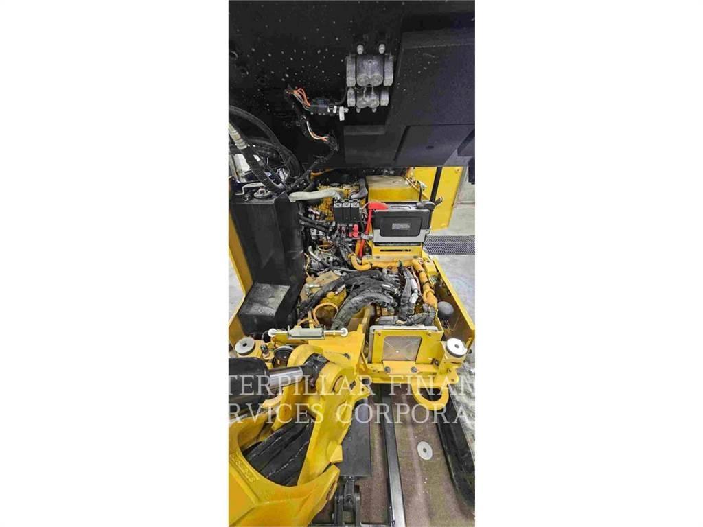 CAT 302 05A CR 大型油圧ショベル12t以上（パワーショベル・ユンボ）