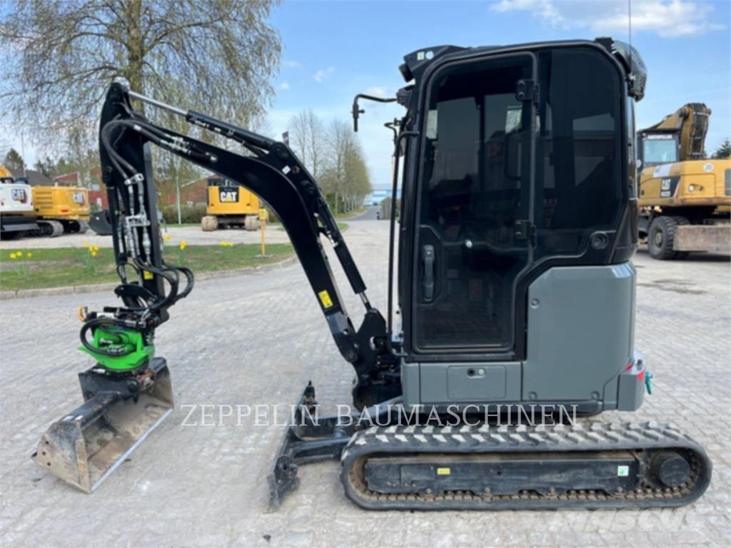 CAT 302-05A CR 大型油圧ショベル12t以上（パワーショベル・ユンボ）