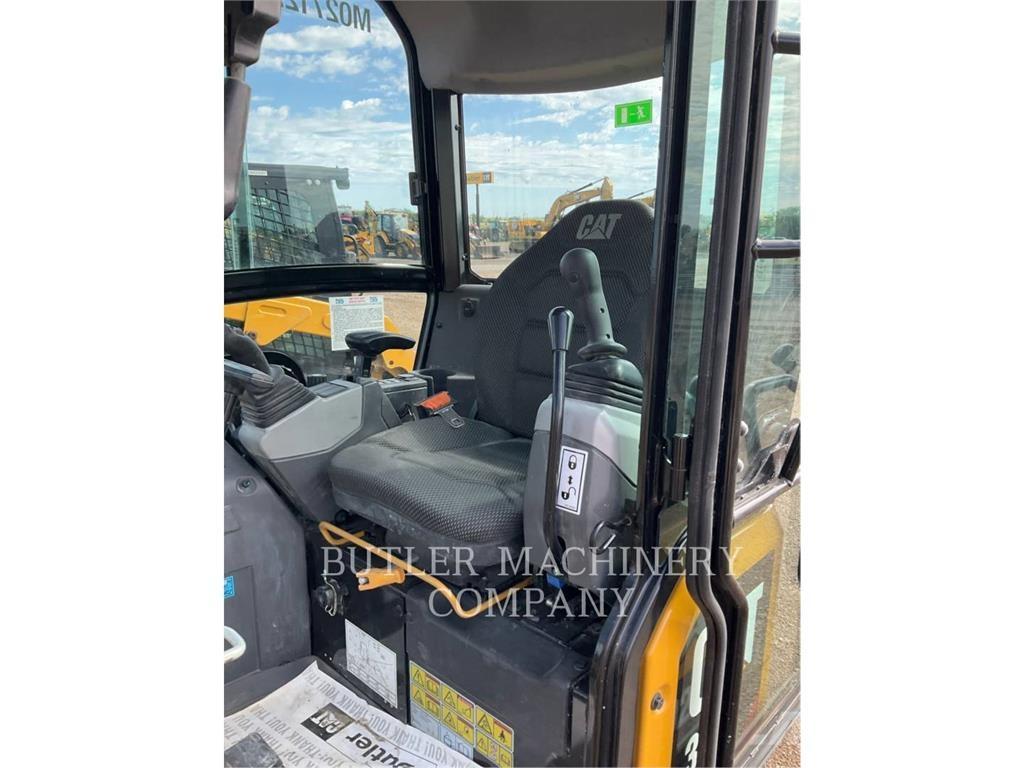 CAT 302-05A CR 大型油圧ショベル12t以上（パワーショベル・ユンボ）