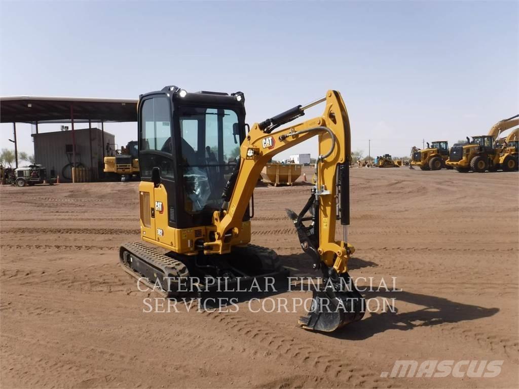 CAT 302-05CR 大型油圧ショベル12t以上（パワーショベル・ユンボ）