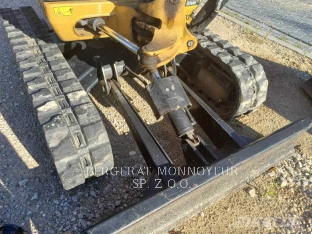 CAT 302.4D 大型油圧ショベル12t以上（パワーショベル・ユンボ）