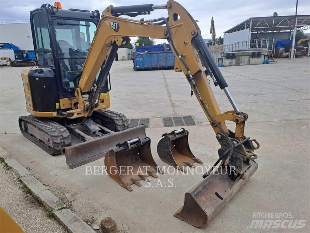 CAT 302.7 大型油圧ショベル12t以上（パワーショベル・ユンボ）