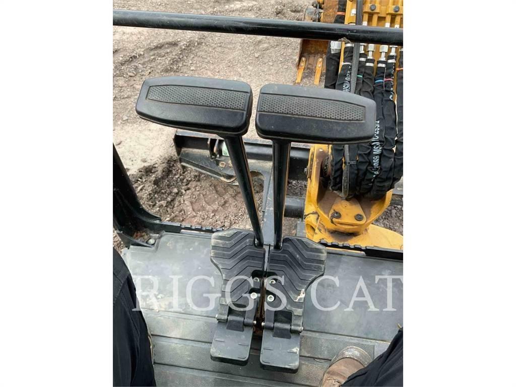 CAT 302.7 大型油圧ショベル12t以上（パワーショベル・ユンボ）