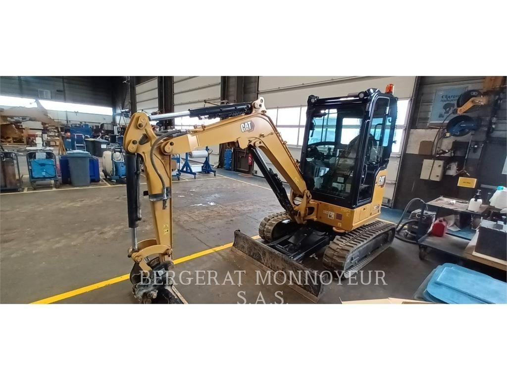 CAT 302.7 大型油圧ショベル12t以上（パワーショベル・ユンボ）