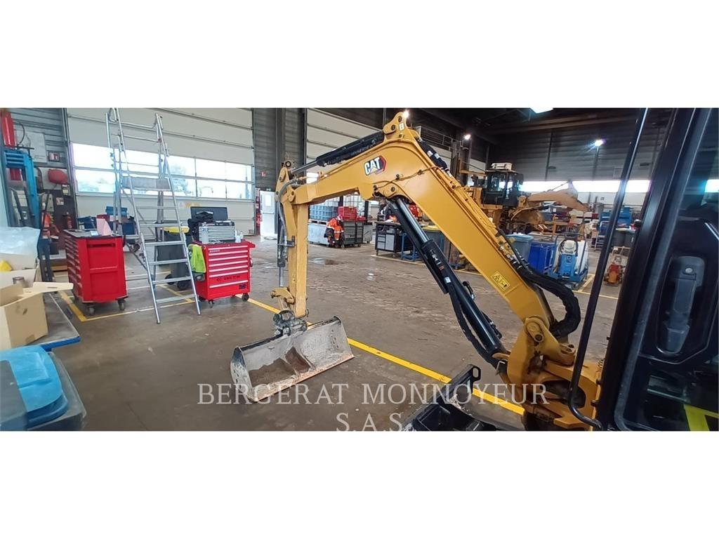CAT 302.7 大型油圧ショベル12t以上（パワーショベル・ユンボ）