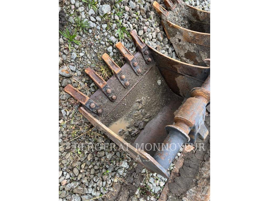 CAT 302.7 大型油圧ショベル12t以上（パワーショベル・ユンボ）