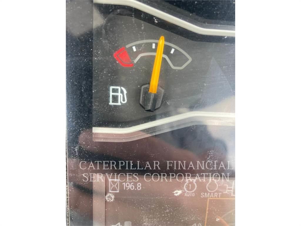 CAT 302.7-07CR 大型油圧ショベル12t以上（パワーショベル・ユンボ）