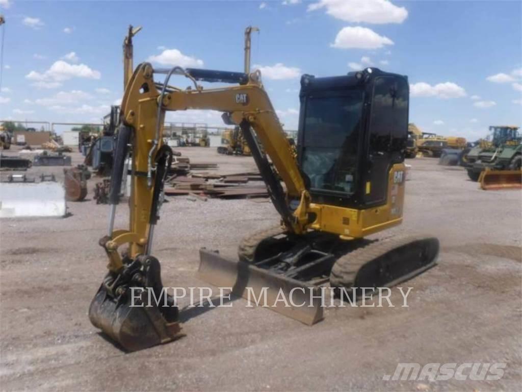 CAT 302.7-7ECA 大型油圧ショベル12t以上（パワーショベル・ユンボ）