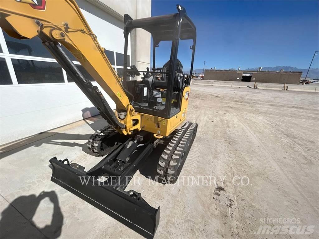CAT 302.7 C1 大型油圧ショベル12t以上（パワーショベル・ユンボ）