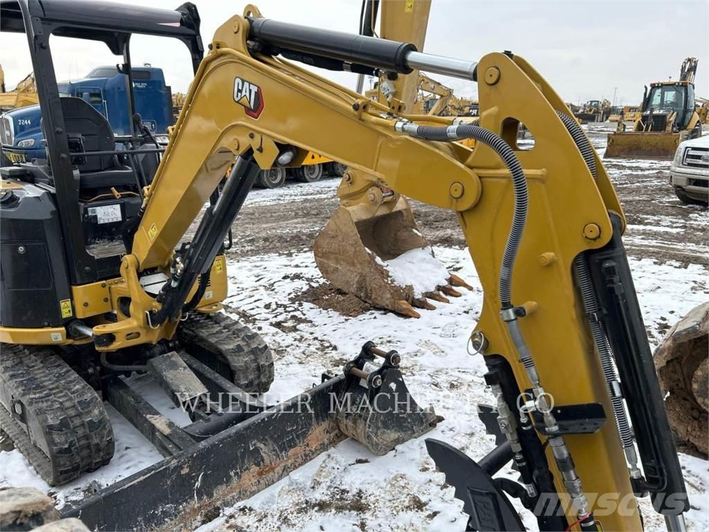 CAT 302.7 C1TH 大型油圧ショベル12t以上（パワーショベル・ユンボ）