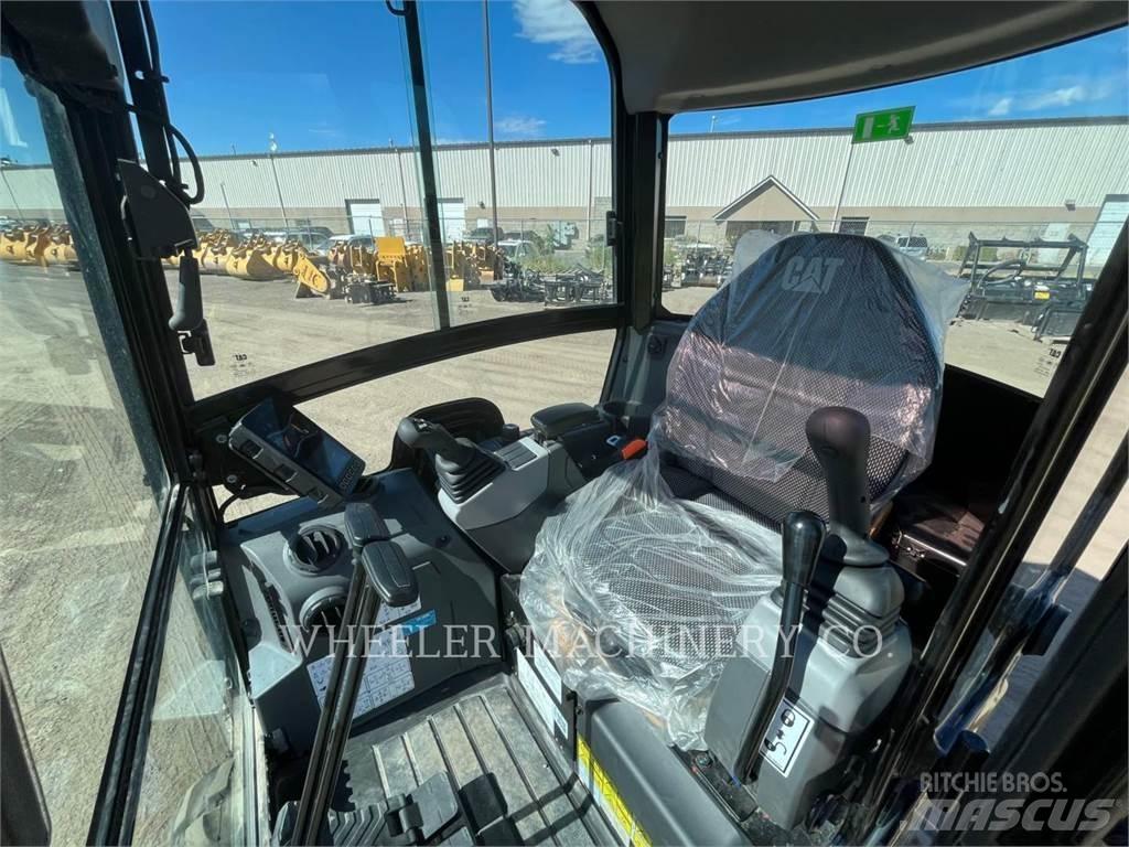 CAT 302.7 C3 大型油圧ショベル12t以上（パワーショベル・ユンボ）