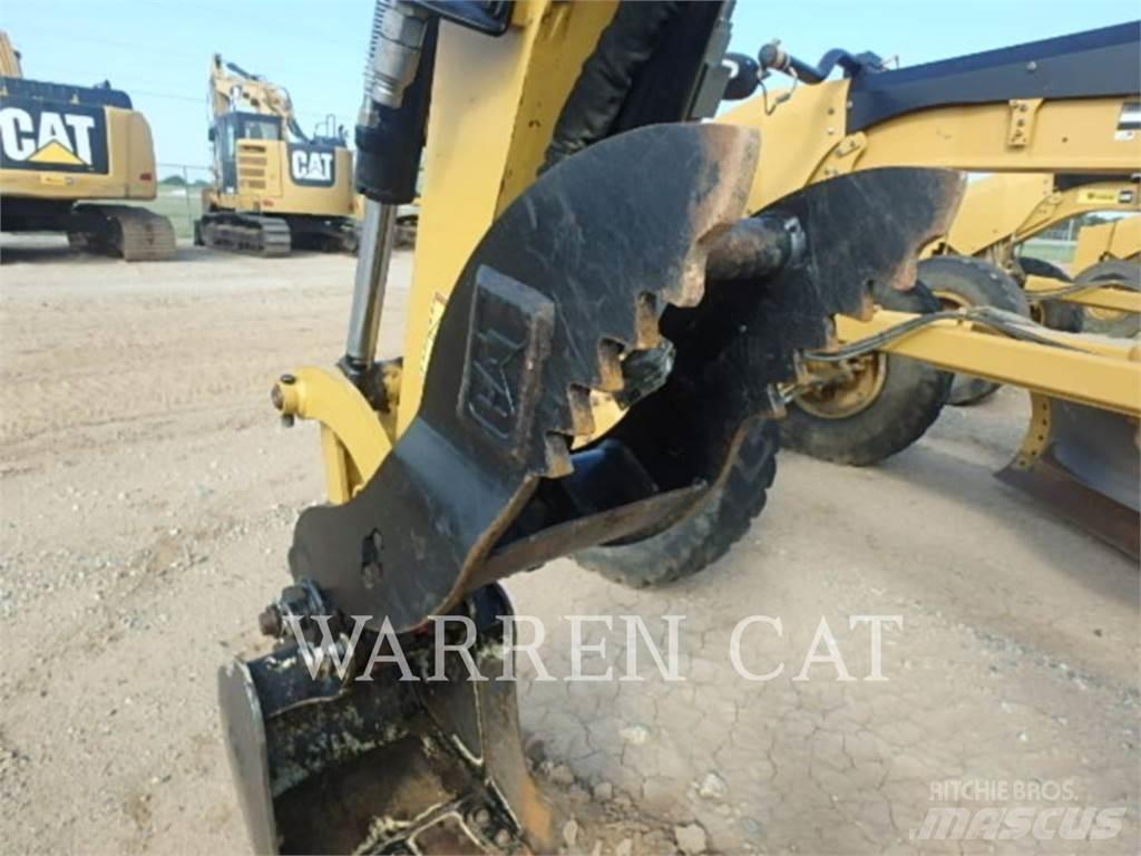 CAT 302.7 CR 大型油圧ショベル12t以上（パワーショベル・ユンボ）