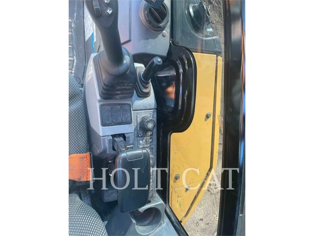 CAT 302.707CR 大型油圧ショベル12t以上（パワーショベル・ユンボ）