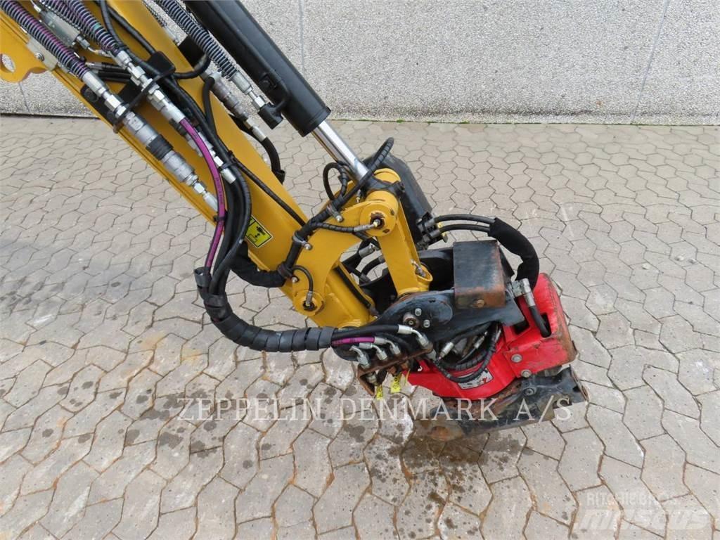 CAT 302.707CR 大型油圧ショベル12t以上（パワーショベル・ユンボ）