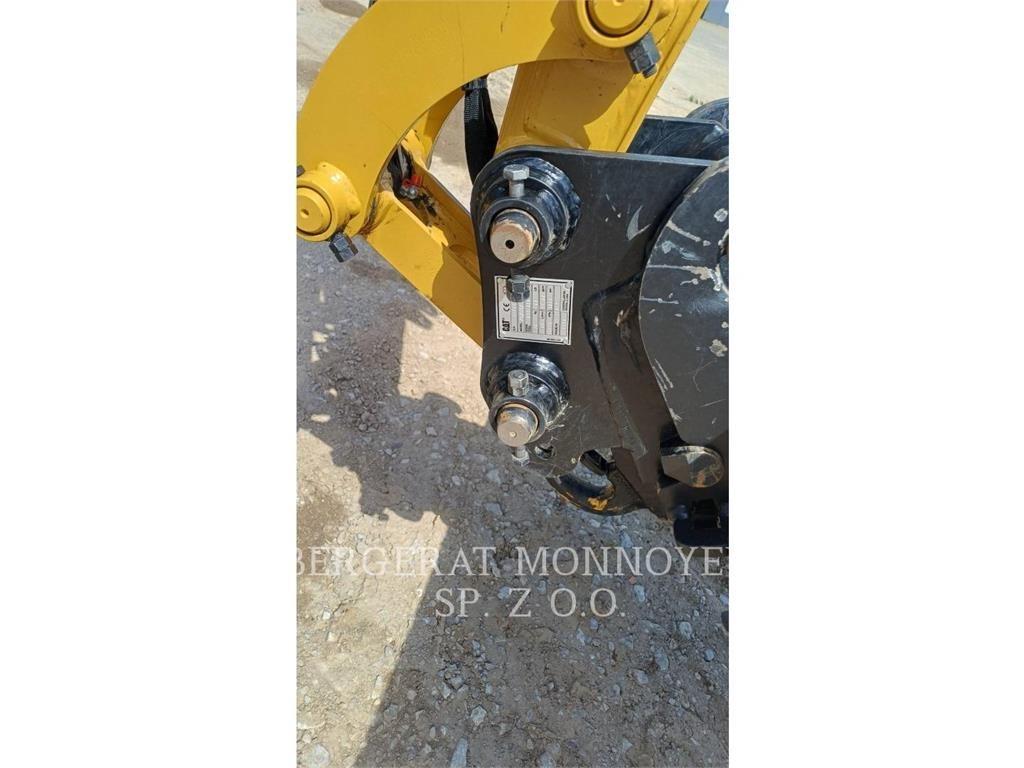 CAT 302.7CR 大型油圧ショベル12t以上（パワーショベル・ユンボ）