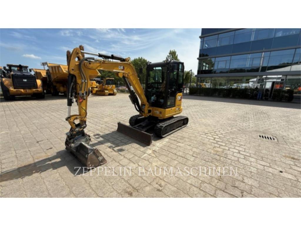 CAT 302.7CR-07 大型油圧ショベル12t以上（パワーショベル・ユンボ）