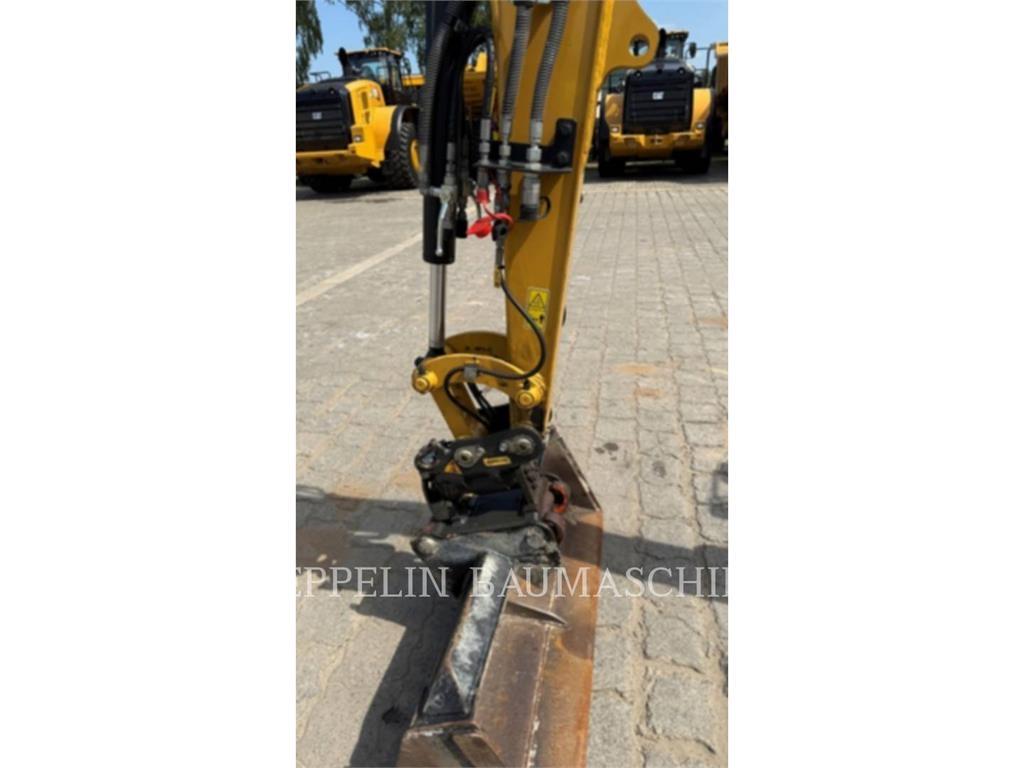 CAT 302.7CR-07 大型油圧ショベル12t以上（パワーショベル・ユンボ）
