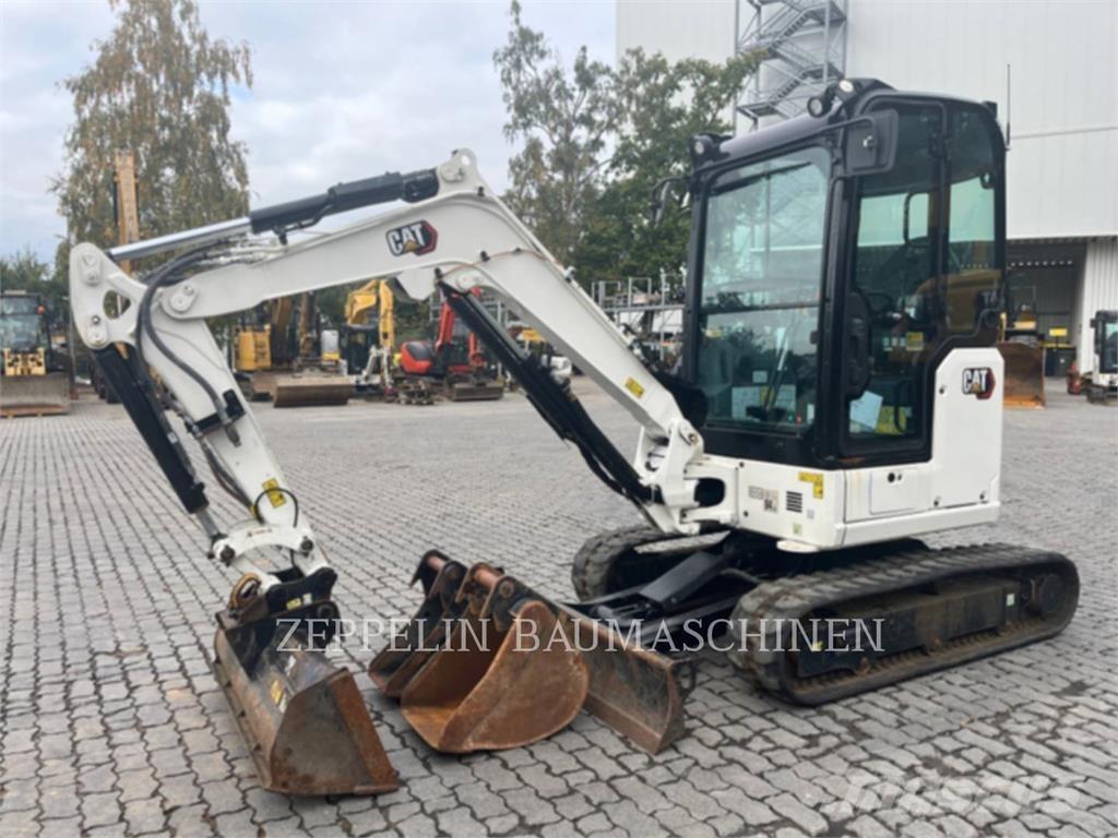 CAT 302.7CR-07 大型油圧ショベル12t以上（パワーショベル・ユンボ）