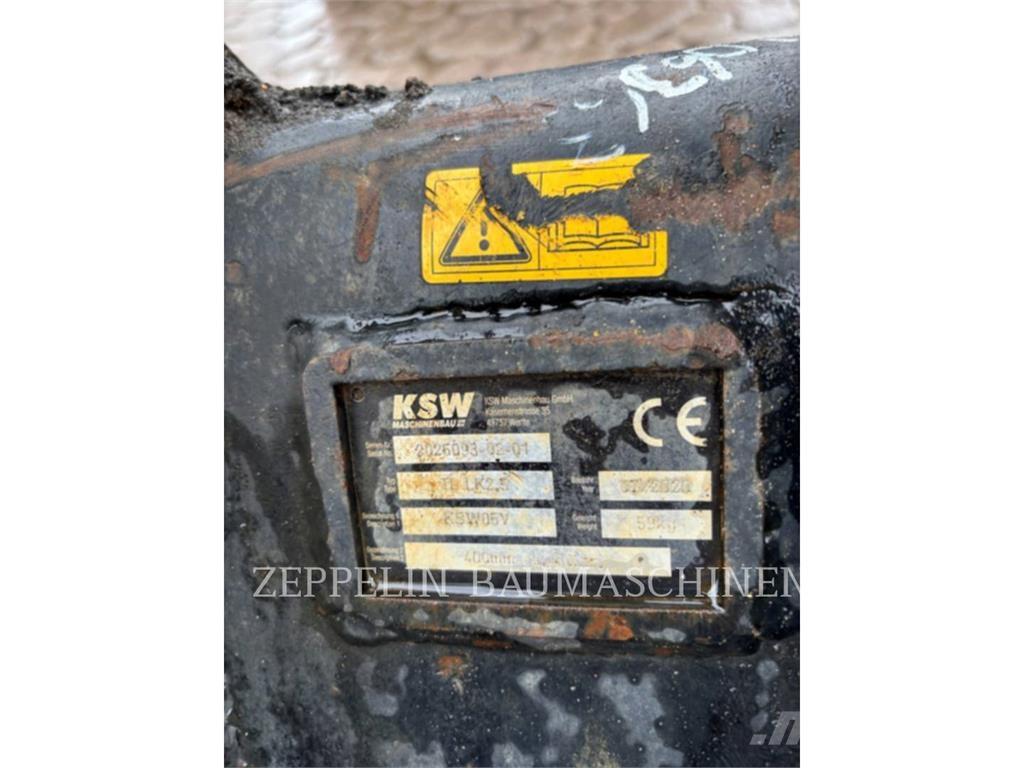 CAT 302.7D 大型油圧ショベル12t以上（パワーショベル・ユンボ）