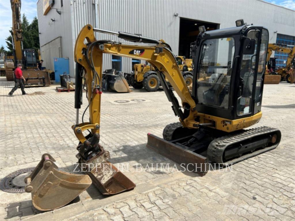 CAT 302.7D 大型油圧ショベル12t以上（パワーショベル・ユンボ）
