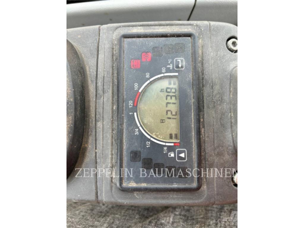 CAT 302.7D 大型油圧ショベル12t以上（パワーショベル・ユンボ）