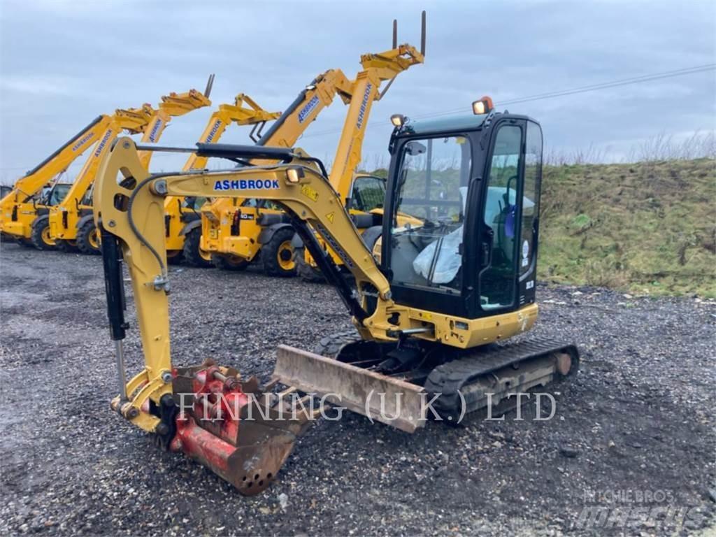 CAT 302.7D CAB 大型油圧ショベル12t以上（パワーショベル・ユンボ）