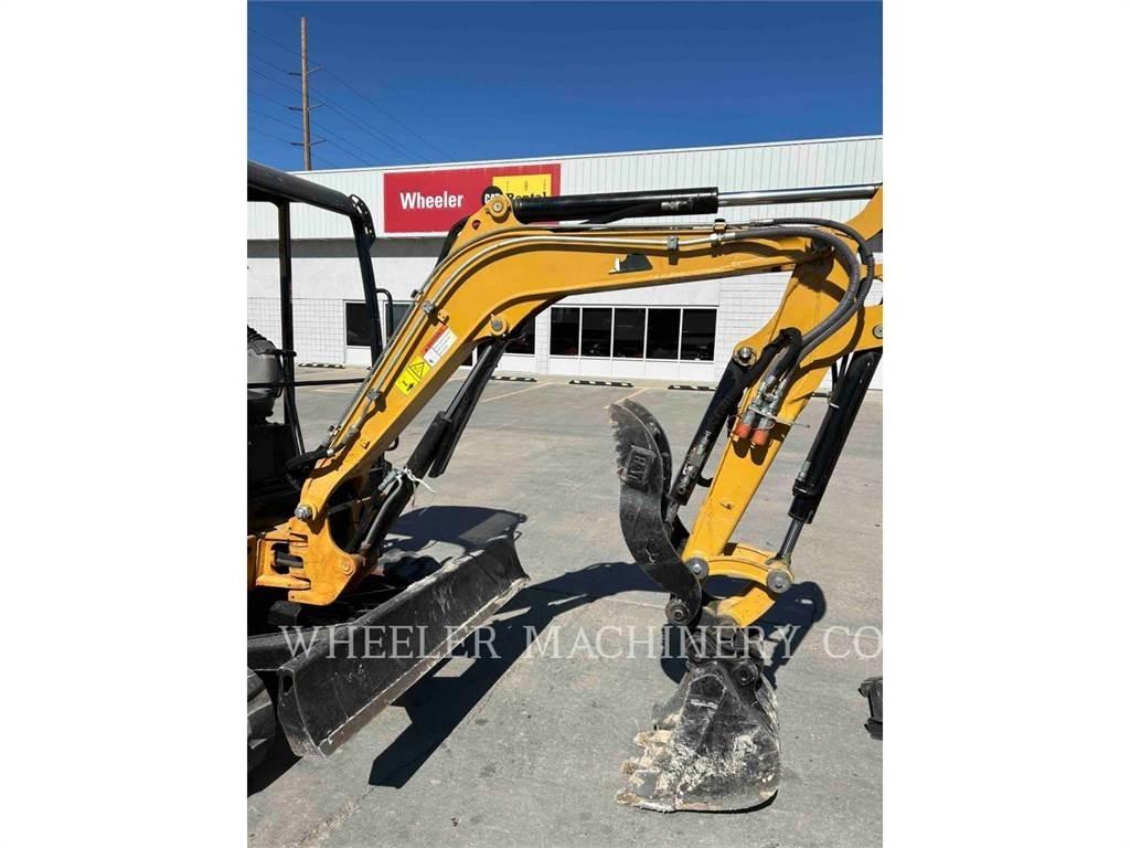 CAT 302.7DC1TH 大型油圧ショベル12t以上（パワーショベル・ユンボ）