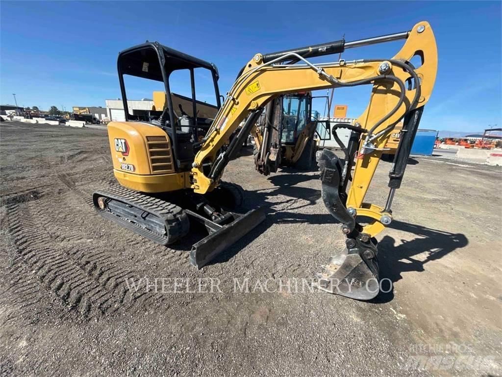 CAT 302.7DC1TH 大型油圧ショベル12t以上（パワーショベル・ユンボ）