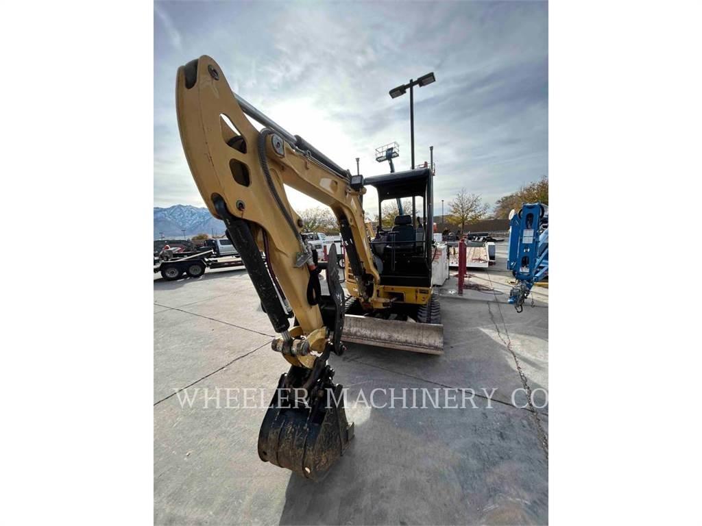 CAT 302.7DC1TH 大型油圧ショベル12t以上（パワーショベル・ユンボ）
