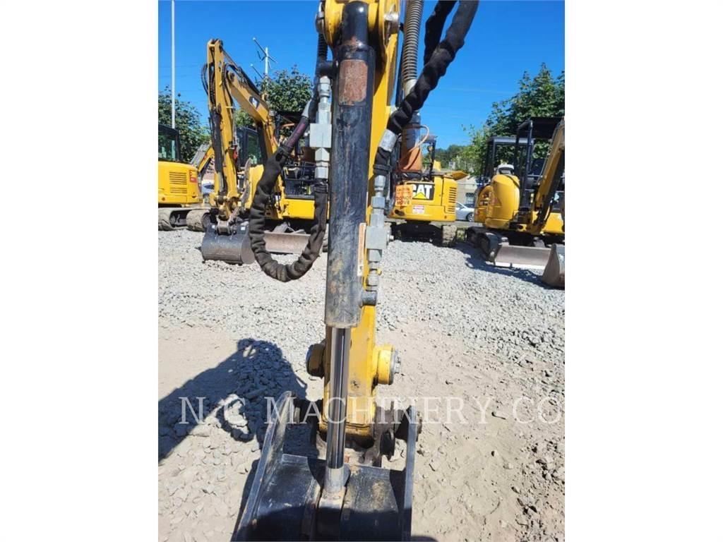 CAT 302.7DCRCN 大型油圧ショベル12t以上（パワーショベル・ユンボ）
