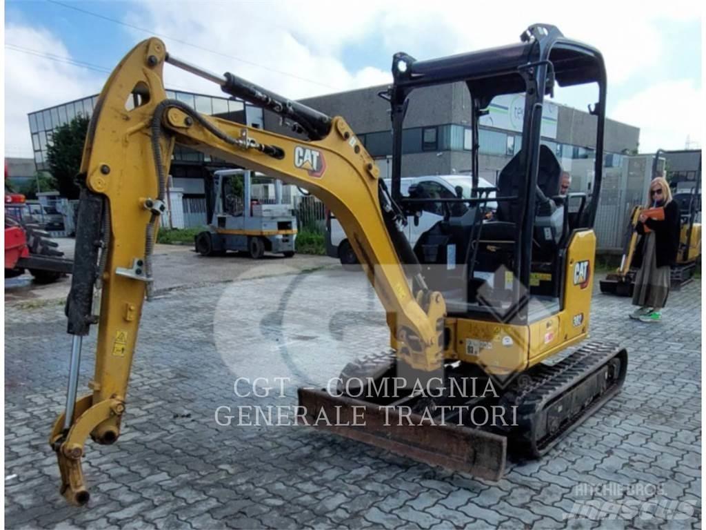 CAT 302 CR 大型油圧ショベル12t以上（パワーショベル・ユンボ）