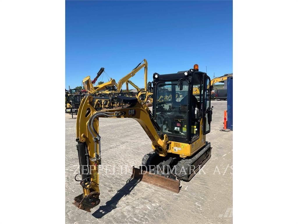 CAT 30205CR 大型油圧ショベル12t以上（パワーショベル・ユンボ）
