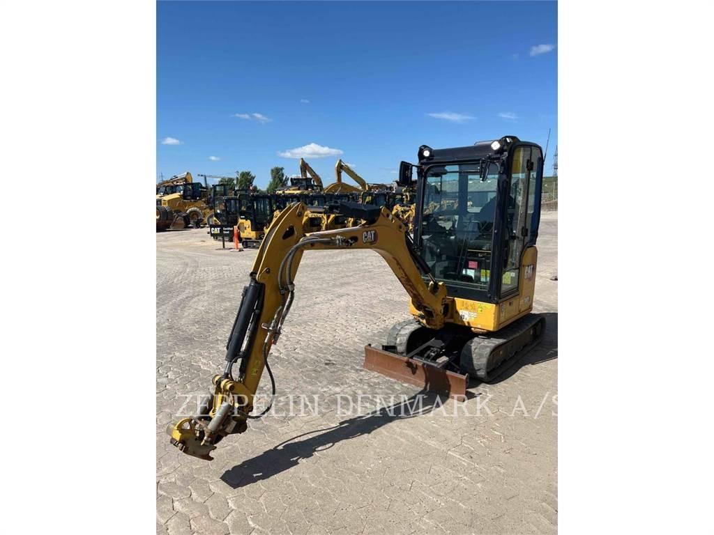 CAT 30205CR ミニ油圧ショベル 7t以下（ミニユンボ・ミニディガー）