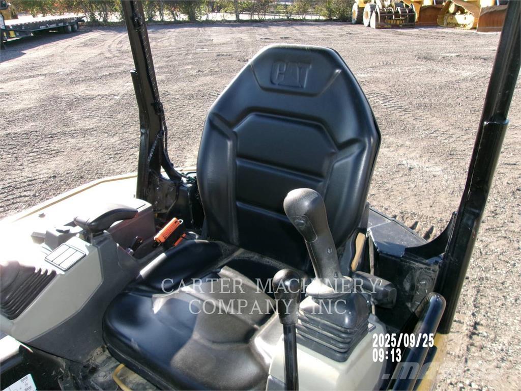 CAT 303.5-07CR 大型油圧ショベル12t以上（パワーショベル・ユンボ）