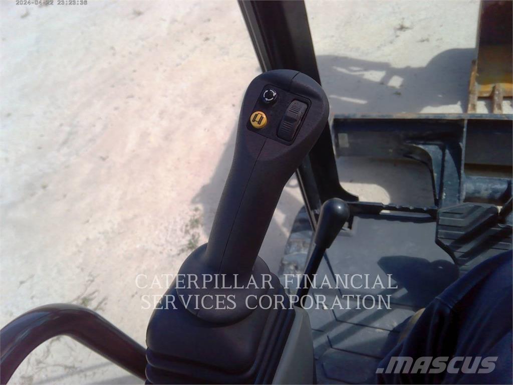 CAT 303.5-07CR 大型油圧ショベル12t以上（パワーショベル・ユンボ）