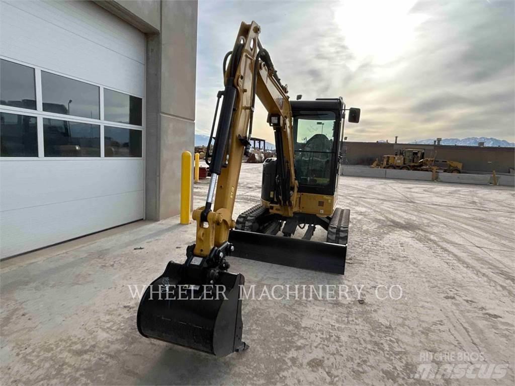 CAT 303.5 C3 大型油圧ショベル12t以上（パワーショベル・ユンボ）