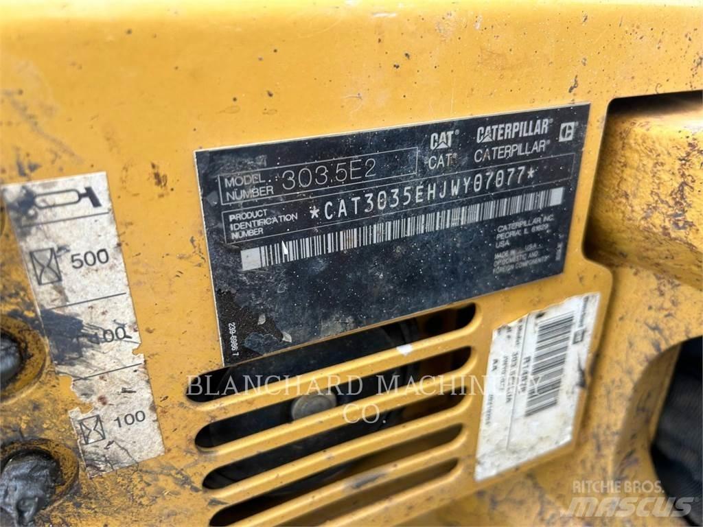 CAT 303.5 E 大型油圧ショベル12t以上（パワーショベル・ユンボ）