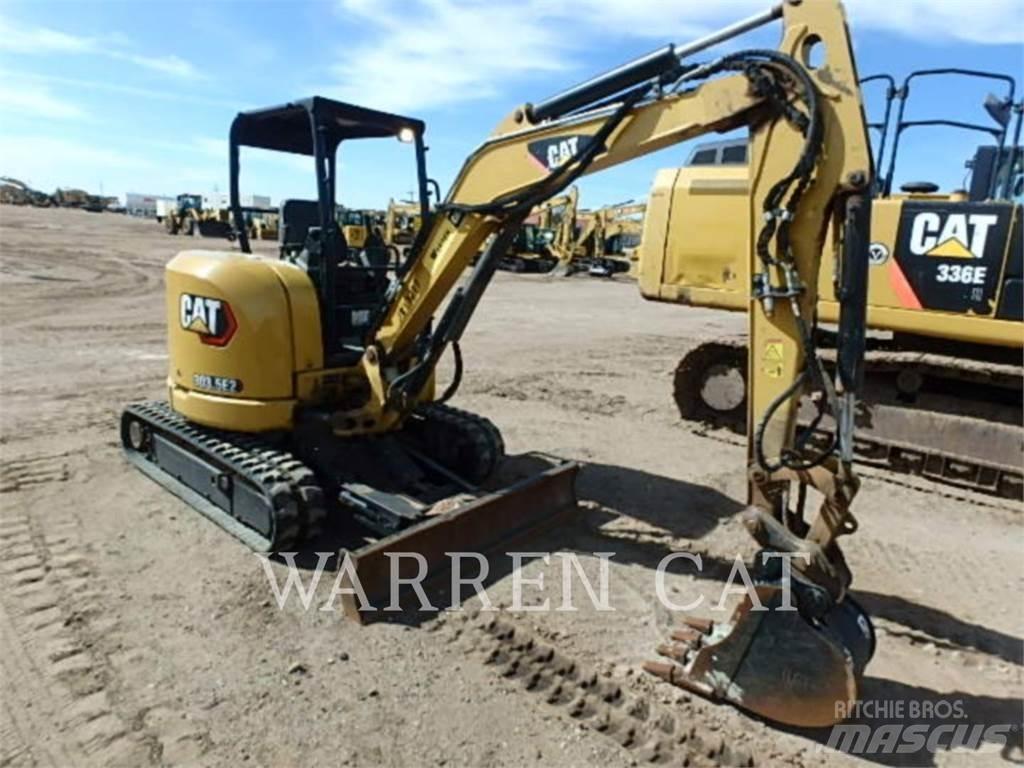 CAT 303.5E2 大型油圧ショベル12t以上（パワーショベル・ユンボ）