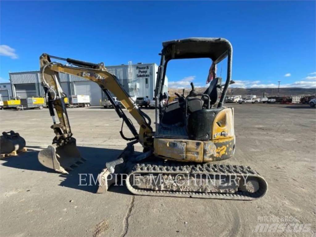 CAT 303.5E2 大型油圧ショベル12t以上（パワーショベル・ユンボ）