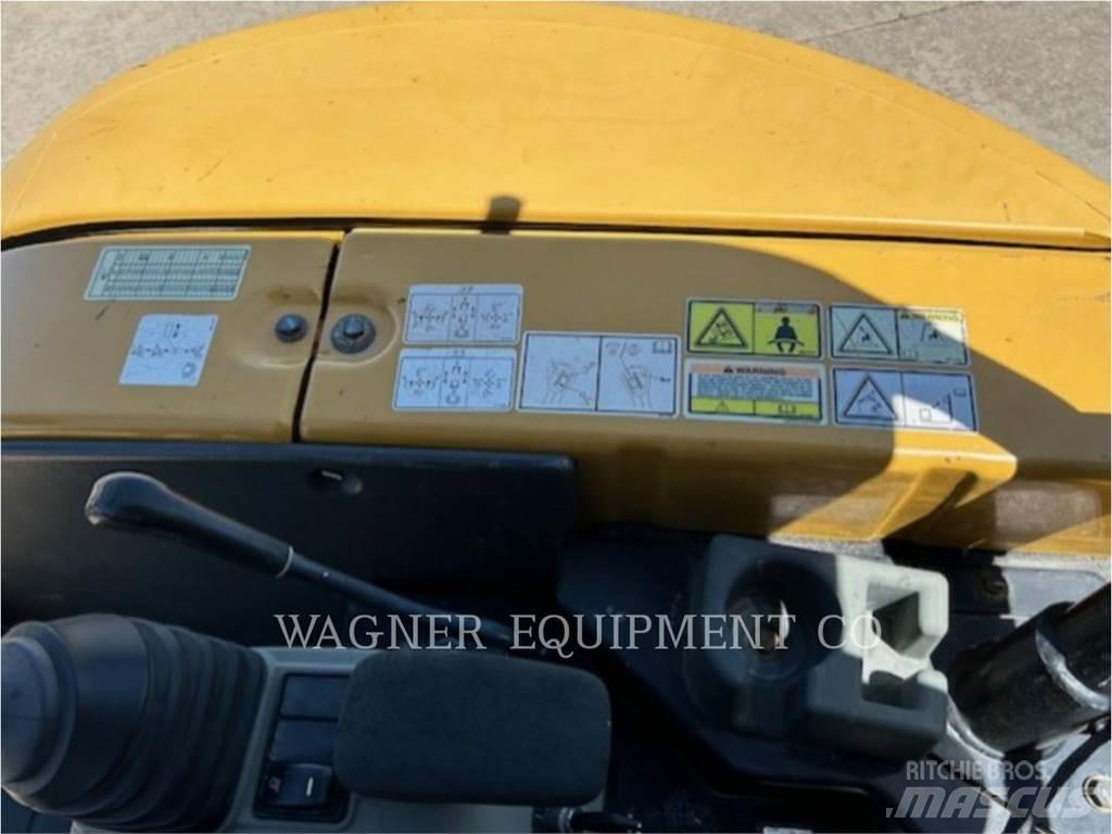 CAT 303.5E2 大型油圧ショベル12t以上（パワーショベル・ユンボ）