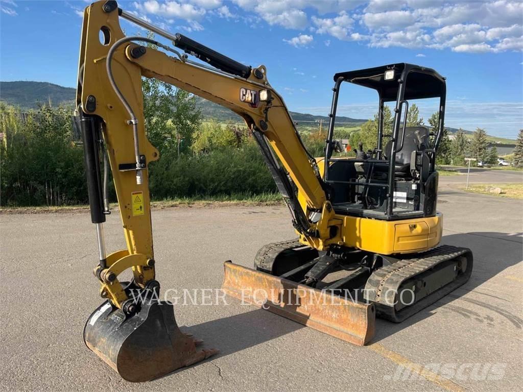 CAT 303.5E2 大型油圧ショベル12t以上（パワーショベル・ユンボ）