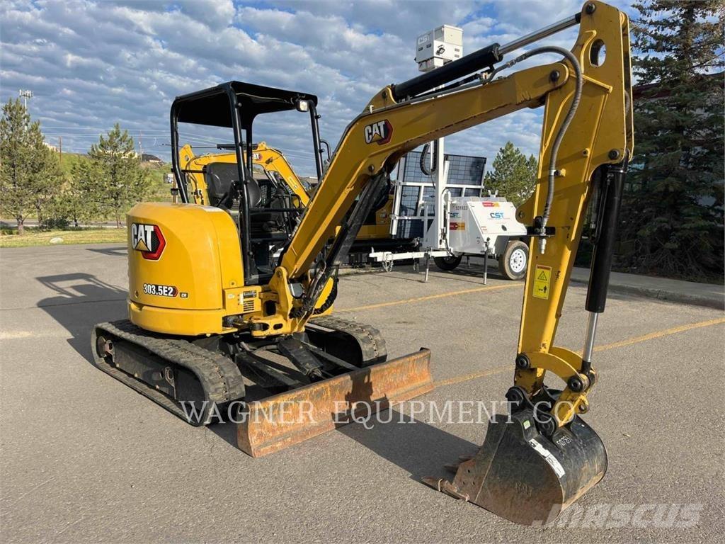 CAT 303.5E2 大型油圧ショベル12t以上（パワーショベル・ユンボ）