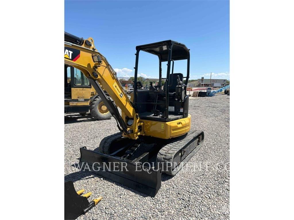 CAT 303.5E2 大型油圧ショベル12t以上（パワーショベル・ユンボ）