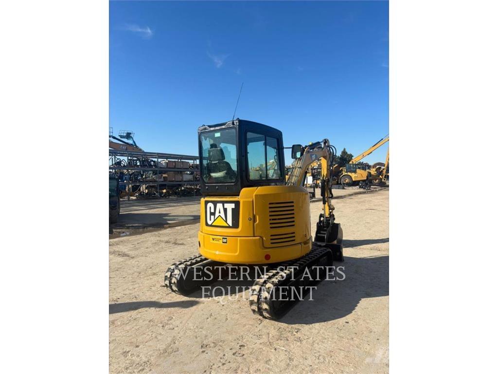 CAT 303.5E2 大型油圧ショベル12t以上（パワーショベル・ユンボ）