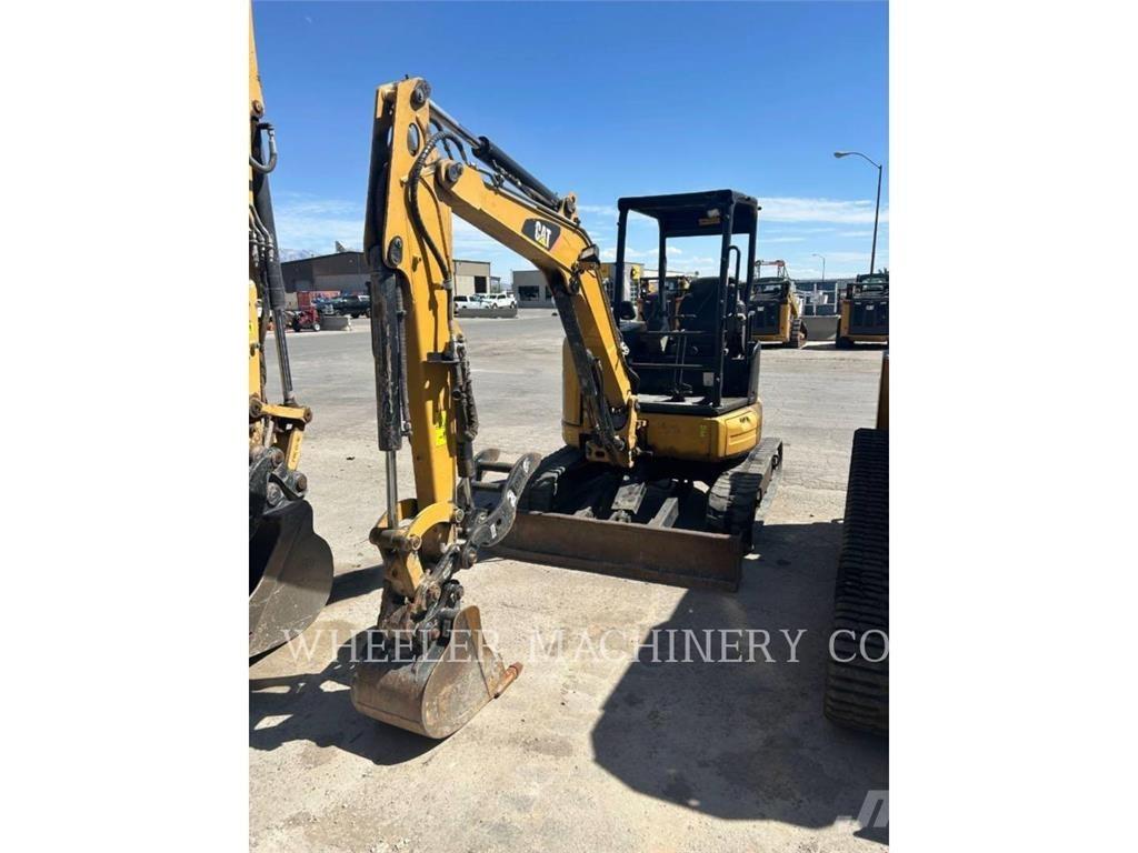 CAT 303.5E2C1T 大型油圧ショベル12t以上（パワーショベル・ユンボ）