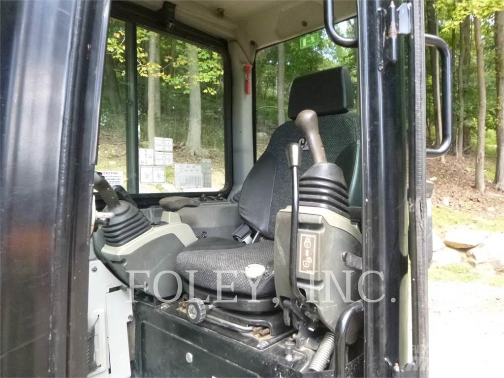 CAT 303.5E2CR 大型油圧ショベル12t以上（パワーショベル・ユンボ）